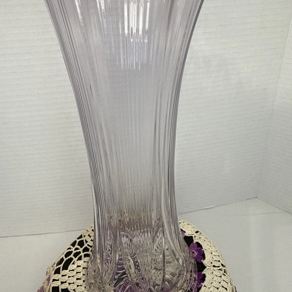 Vintage Lavender Tint Art Swung Vase 10 3/4